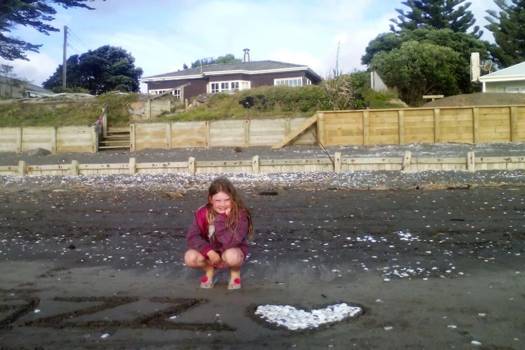 Beachfront Bliss Paraparaumu Esterno foto