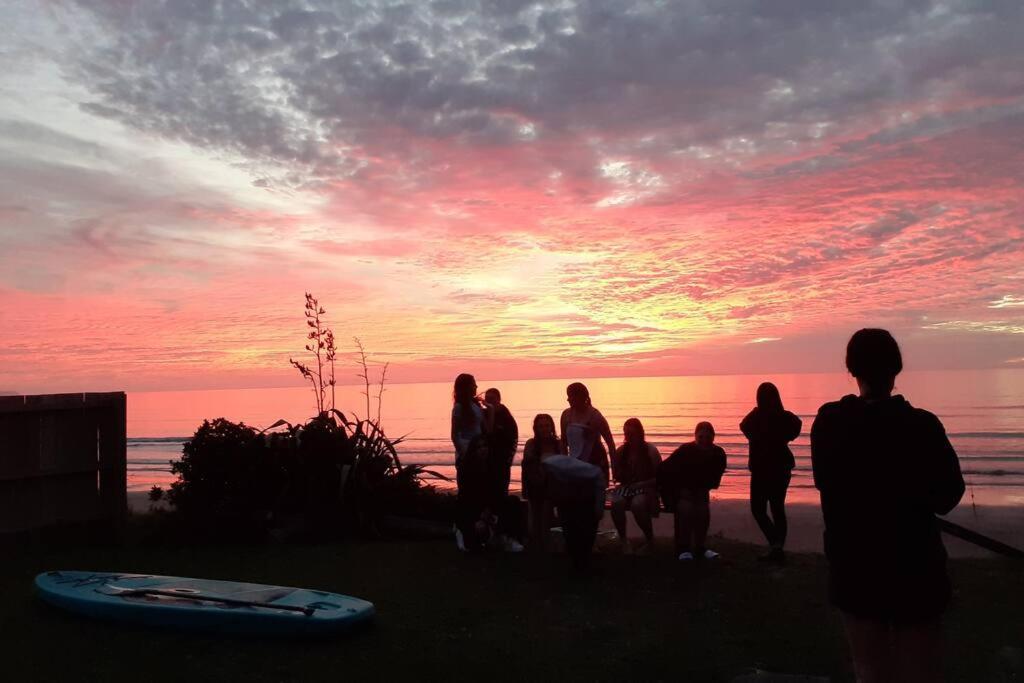 Beachfront Bliss Paraparaumu Esterno foto